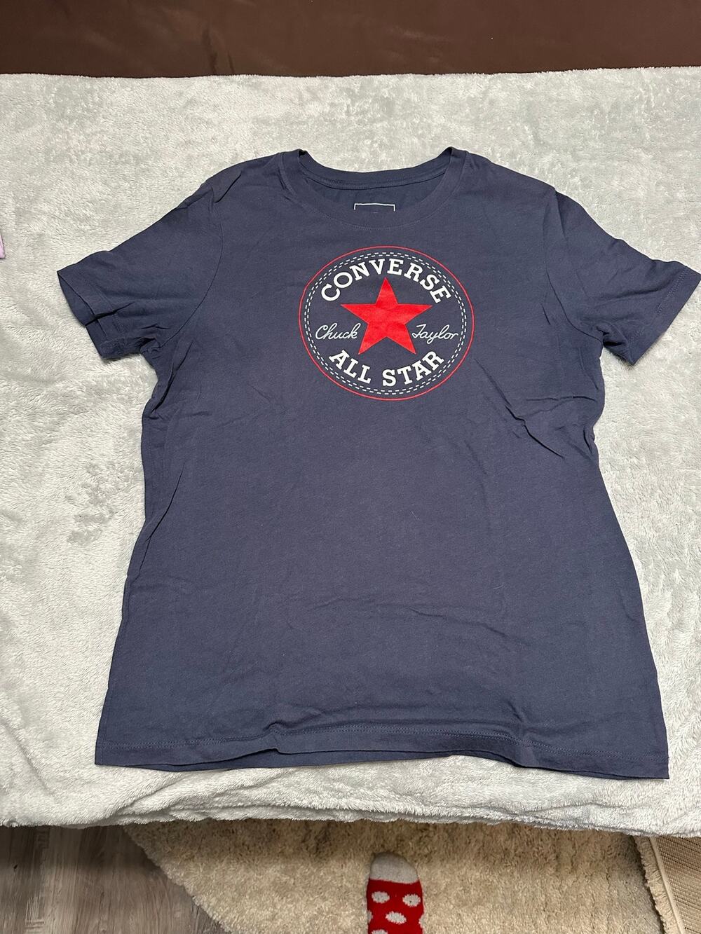 Converse Navy Blue/Red/White Size: Classic Fit Large T-shirt